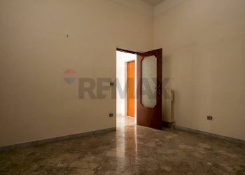 Stanza vuota - Trilocale Via Ugo Foscolo
 
175, Bari - foto 12