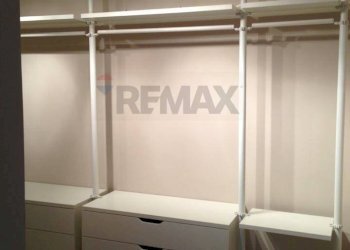 Cabina armadio - Three-room apartment Via Luigi Pirandello
 
6, Bitetto - photo 5