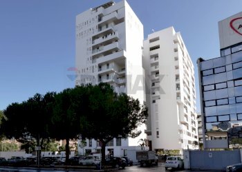 Edificio all\'aperto - Quadrilocale Via Don Luigi Guanella
 
21, Bari - foto 2