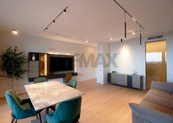 Sala da pranzo - Quadrilocale Via Don Luigi Guanella
 
21, Bari - foto 10