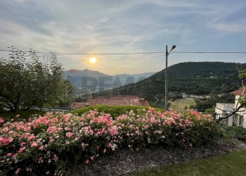 Vista delle montagne - Villa Via Pessina
 
7, Viggiù - foto 8