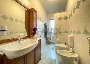 Bagno - Villa Via Pessina
 
7, Viggiù - foto 22