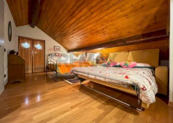 Camera / camera da letto - Villa Via Pessina
 
7, Viggiù - foto 43