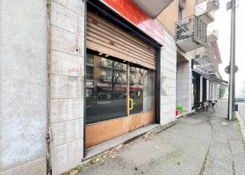 Edificio all\'aperto - Negozio Via Torino
 
69, Gallarate - foto 3