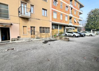 Edificio all\'aperto - Negozio Via Torino
 
69, Gallarate - foto 10