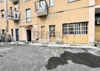 Edificio all\'aperto - Negozio Via Torino
 
69, Gallarate - foto 11