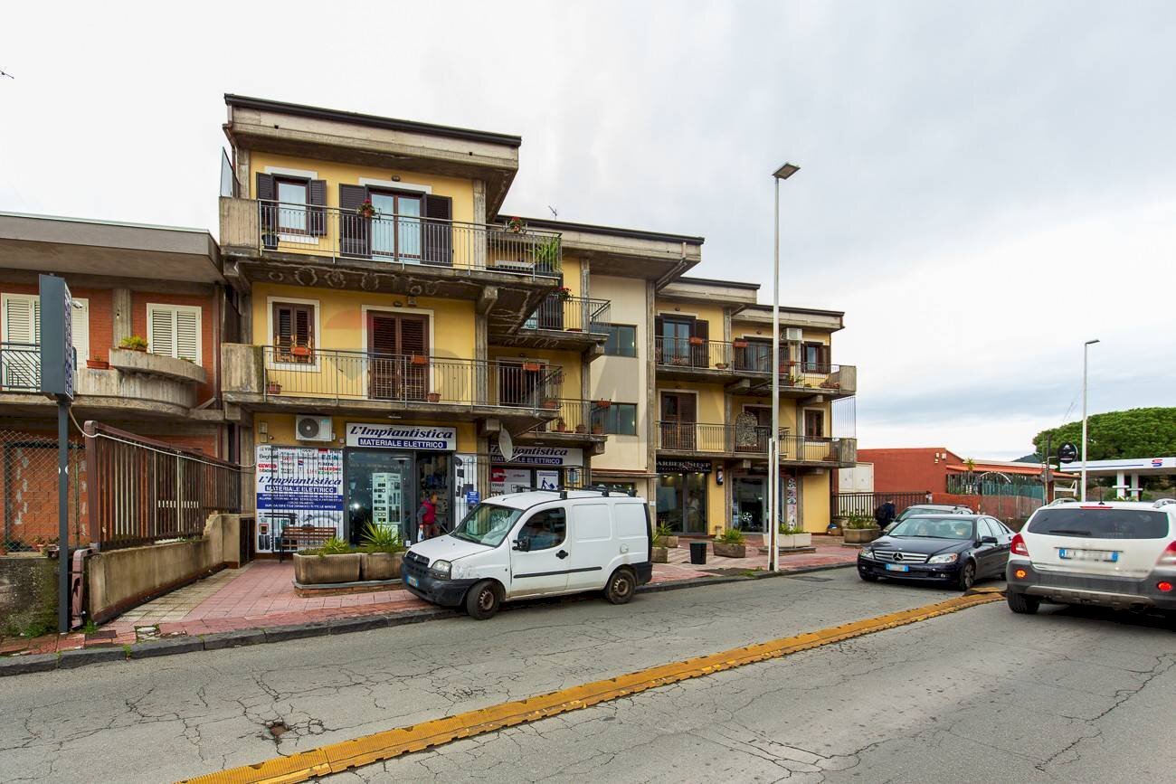 Edificio all\'aperto - Apartment Via Nicolosi
 
49, Belpasso - photo 1