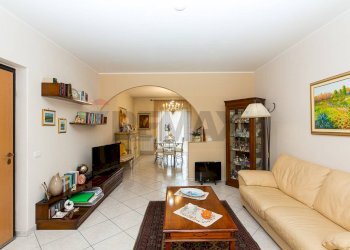 Soggiorno - Appartamento Via Nicolosi
 
49, Belpasso - foto 14