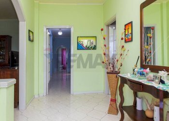 Hall / corridoio - Appartamento Via Francesco Petrarca
 
10, Mascalucia - foto 3