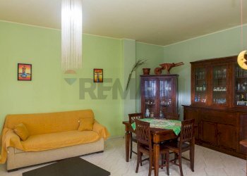 Sala da pranzo - Appartamento Via Francesco Petrarca
 
10, Mascalucia - foto 5