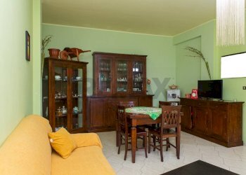 Sala da pranzo - Appartamento Via Francesco Petrarca
 
10, Mascalucia - foto 7