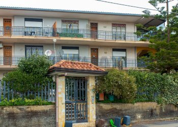 Edificio all\'aperto - Appartamento Via Francesco Petrarca
 
10, Mascalucia - foto 1