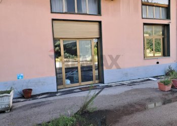 Terrazza - Commercial Premises Via Poggio Del Lupo
37, Misterbianco - photo 19