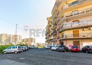 Edificio all\'aperto - Trilocale Via San Filippo Neri
 
18, Catania - foto 11