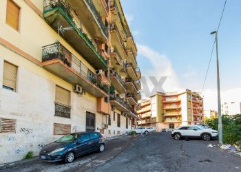 Edificio all\'aperto - Trilocale Via San Filippo Neri
 
18, Catania - foto 12