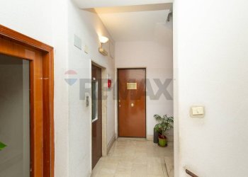 Hall / corridoio - Trilocale Via San Filippo Neri
 
18, Catania - foto 18