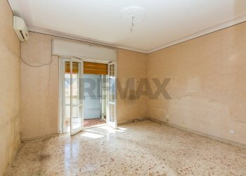 Stanza vuota - Trilocale Via San Filippo Neri
 
18, Catania - foto 23