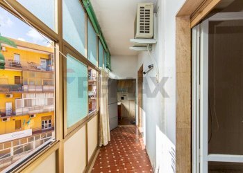 Hall / corridoio - Trilocale Via San Filippo Neri
 
18, Catania - foto 31