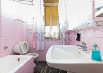 Bagno - Trilocale Via San Filippo Neri
 
18, Catania - foto 36