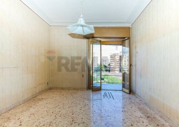 Stanza vuota - Trilocale Via San Filippo Neri
 
18, Catania - foto 40