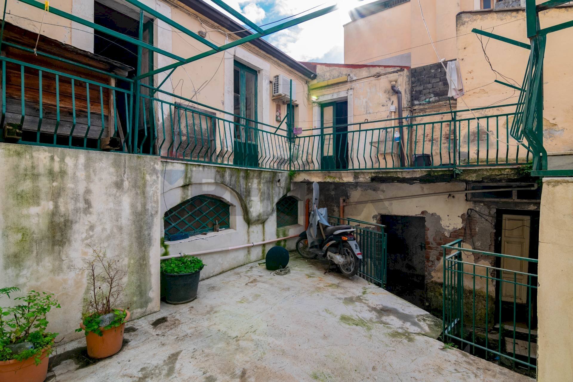 Edificio all\'aperto - Casa indipendente Via Peloro
 
5, Acireale - foto 1