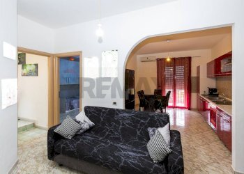 Sala da pranzo - Trilocale Via delle Ciliegie
 
21, San Giovanni la Punta - foto 29