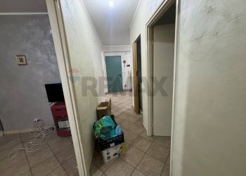 Hall / corridoio - Quadrilocale Via Gorizia
 
24, Adrano - foto 19