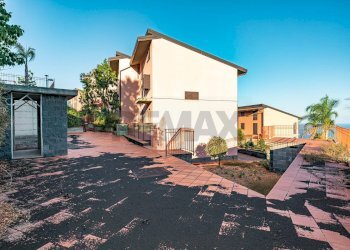 Casa all\'aperto - Villa a Schiera via sciarone
 
15, Aci Castello - foto 2