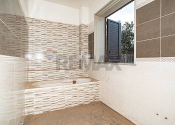 Bagno - Villa a Schiera via sciarone
 
15, Aci Castello - foto 15