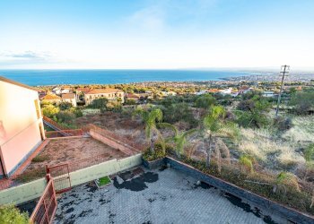 Vista dell\'acqua - Villa a Schiera via sciarone
 
15, Aci Castello - foto 21