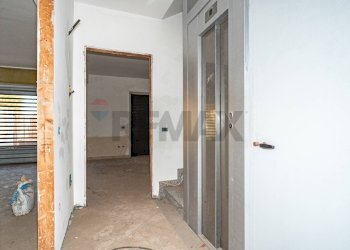 Hall / corridoio - Villa a Schiera via sciarone
 
15, Aci Castello - foto 25