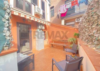 Terrazza - Trilocale Via Jacopo Lo Verde
 
18, Catania - foto 5