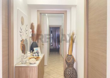 Hall / corridoio - Trilocale Via Jacopo Lo Verde
 
18, Catania - foto 15