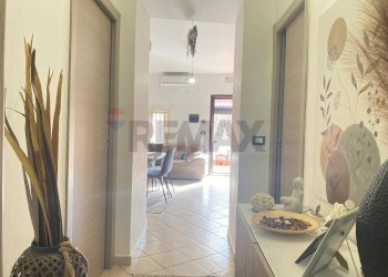 Hall / corridoio - Trilocale Via Jacopo Lo Verde
 
18, Catania - foto 16