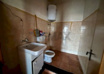 Bagno - Quadrilocale Via Gorizia
 
28, Adrano - foto 34