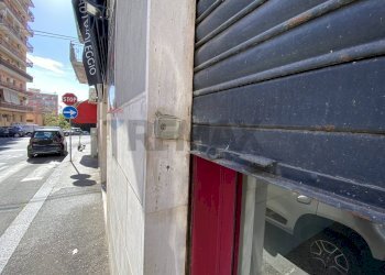 Lavanderia - Shop Via Caronda
 
327 C, Catania - photo 11