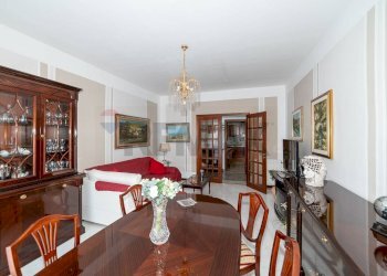 Sala da pranzo - Quadrilocale Viale Nitta
 
7, Catania - foto 13