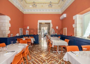 Sala da pranzo - Attività Commerciale Via Gesù
 
11, Scicli - foto 3