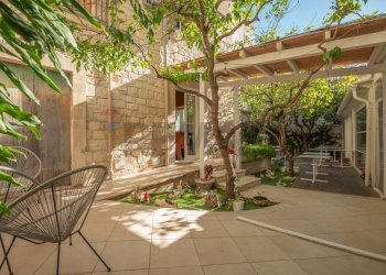 Terrazza - Attività Commerciale Via Gesù
 
11, Scicli - foto 12