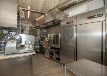 Cucina - Attività Commerciale Via Gesù
 
11, Scicli - foto 29