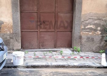 Edificio all\'aperto - Box Via pentolai
 
79, Caltagirone - foto 1