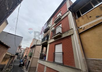 Edificio all\'aperto - Quadrilocale Via Gorizia
 
28, Adrano - foto 5