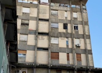 Edificio all\'aperto - Quadrilocale Via Sardegna
 
16, Catania - foto 3