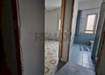 Hall / corridoio - Quadrilocale Via Sardegna
 
16, Catania - foto 4