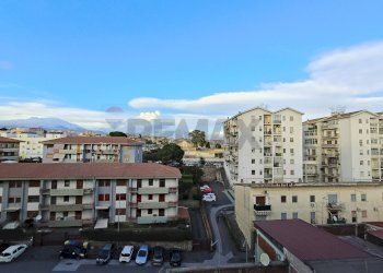 Edificio all\'aperto - Quadrilocale Via Sardegna
 
16, Catania - foto 9