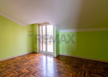 Stanza vuota - Attic Via Galileo Galilei
 
20, Paterno - photo 2