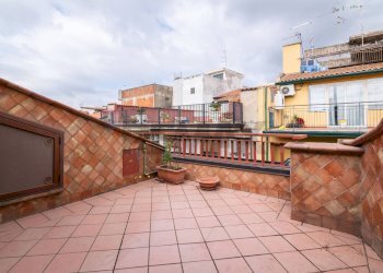 Terrazza - Attic Via Galileo Galilei
 
20, Paterno - photo 6