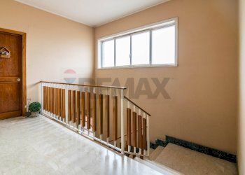 Scale - Attic Via Galileo Galilei
 
20, Paterno - photo 25