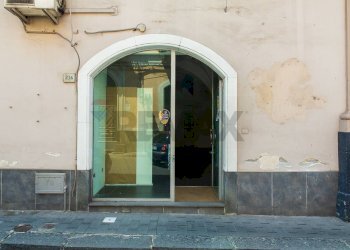 Edificio all\'aperto - Negozio Via Vittorio Emanuele III
 
236, Paterno - foto 13