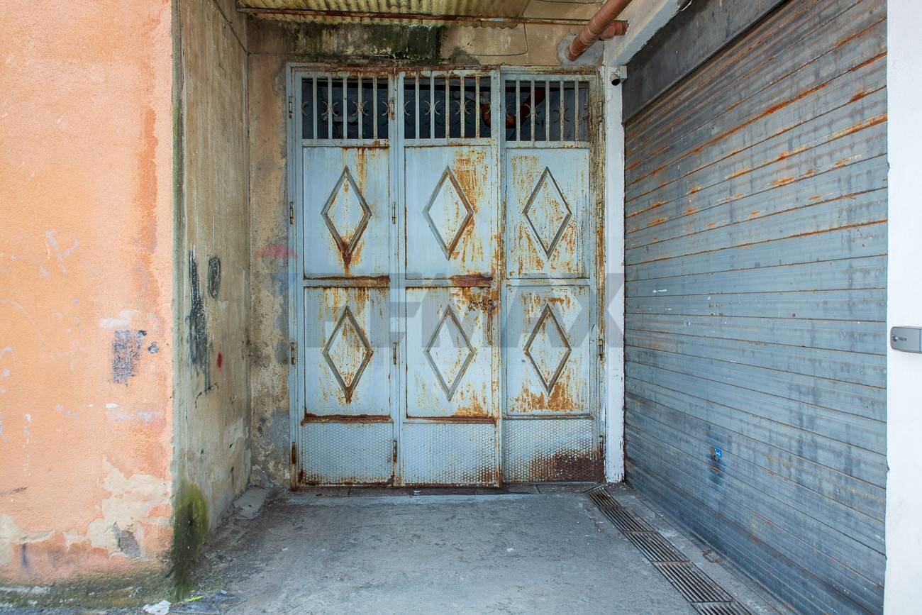 Non correlato - Warehouse Via Circumvallazione
 
429/D, Paterno - photo 1